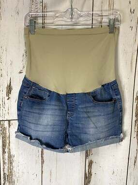 Bella Vida Maternity Jean Shorts